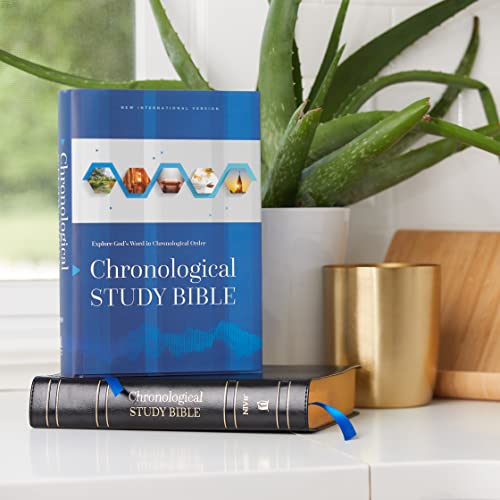 The Chronological Study Bible: New International Version, Comfort Print