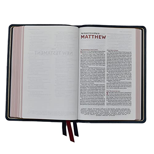 NKJV, Thinline Reference Bible, Large Print, Leathersoft, Black, Red Letter, Comfort Print: Holy Bible, New King James Version
