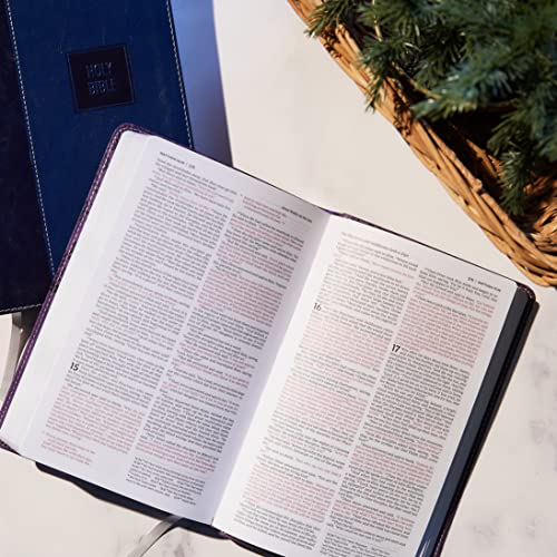 NKJV, Deluxe Gift Bible, Leathersoft, Blue, Red Letter, Comfort Print: Holy Bible, New King James Version