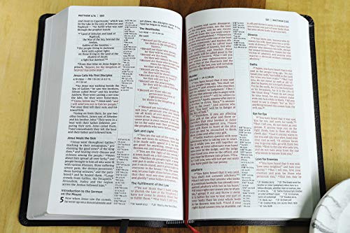 NIV, Thinline Reference Bible, Bonded Leather, Black, Red Letter Edition, Comfort Print: New International Version, Black, Bonded Leather, Thinline Reference, Comfort Print