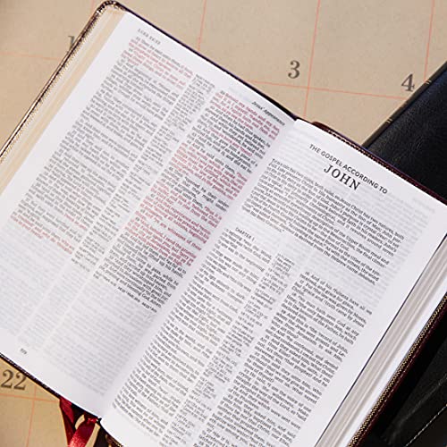 KJV, Thinline Reference Bible, Leather-Look, Black, Red Letter, Comfort Print: Holy Bible, King James Version