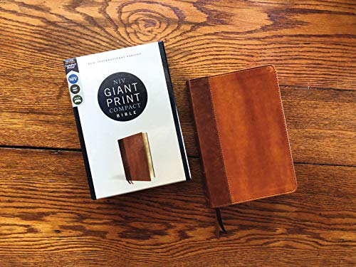 Holy Bible: New International Version, Brown Leathersoft, Giant Print: Red Letter Edition, Comfort Print