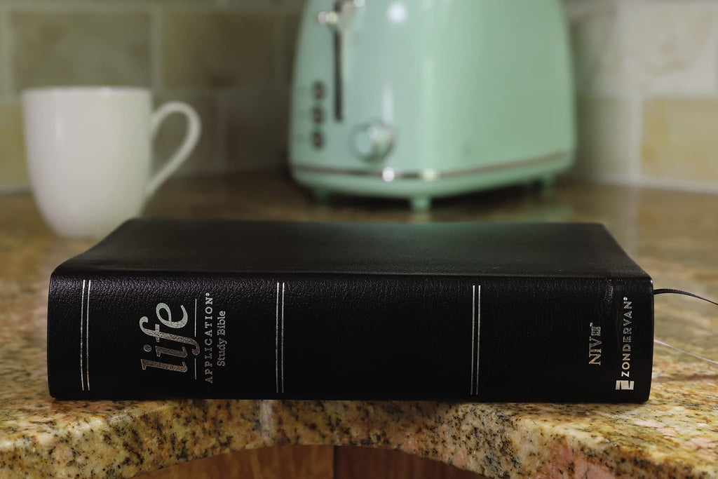 Life Application Study Bible: New International Version, Black Bonded Leather, Red Letter Bonded Leather – 1 October 2019
