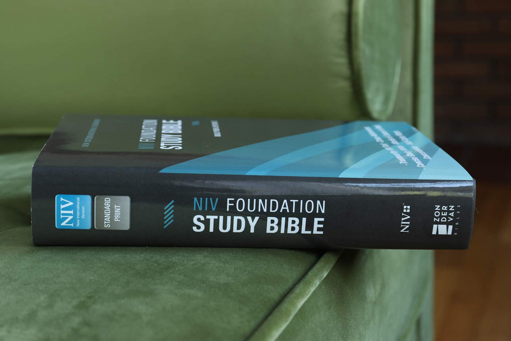 NIV, Foundation Study Bible, Hardcover, Red Letter Edition Hardcover – Illustrated