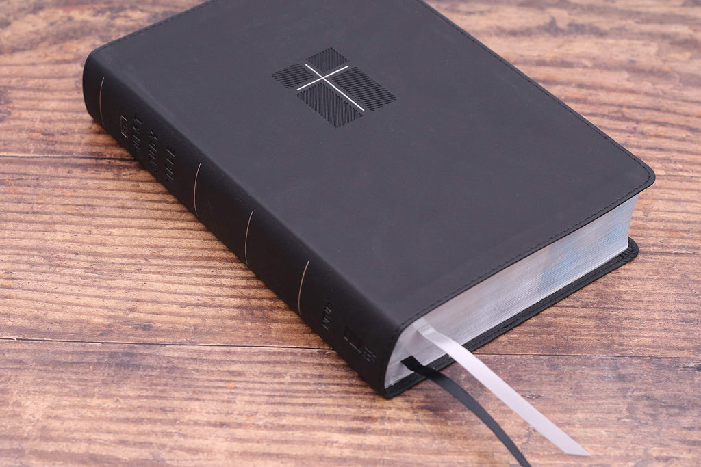 Holy Bible: New International Version, Quest Study Bible, Black, Leathersoft, Comfort Print; the Only Q and A Study Bible Imitation Leather – Import, 27 August 2019